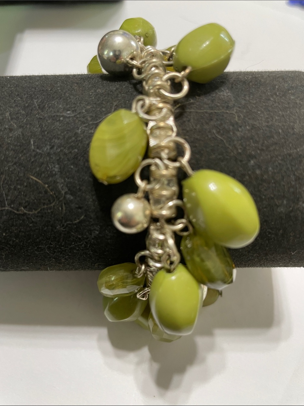Green Beaded Stretch Charm Bracelet.  9/6/6/2